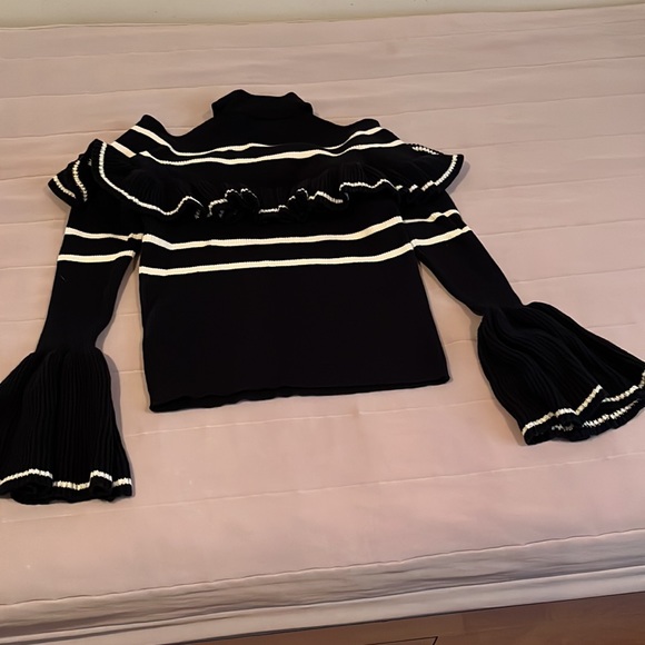 Self portrait cold shoulder sweater with ruffles size L - Picture 8 of 8